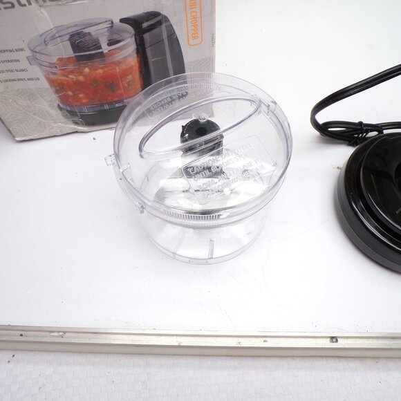 Toastmaster Mini Electric Food Chopper - Picture 6 of 10
